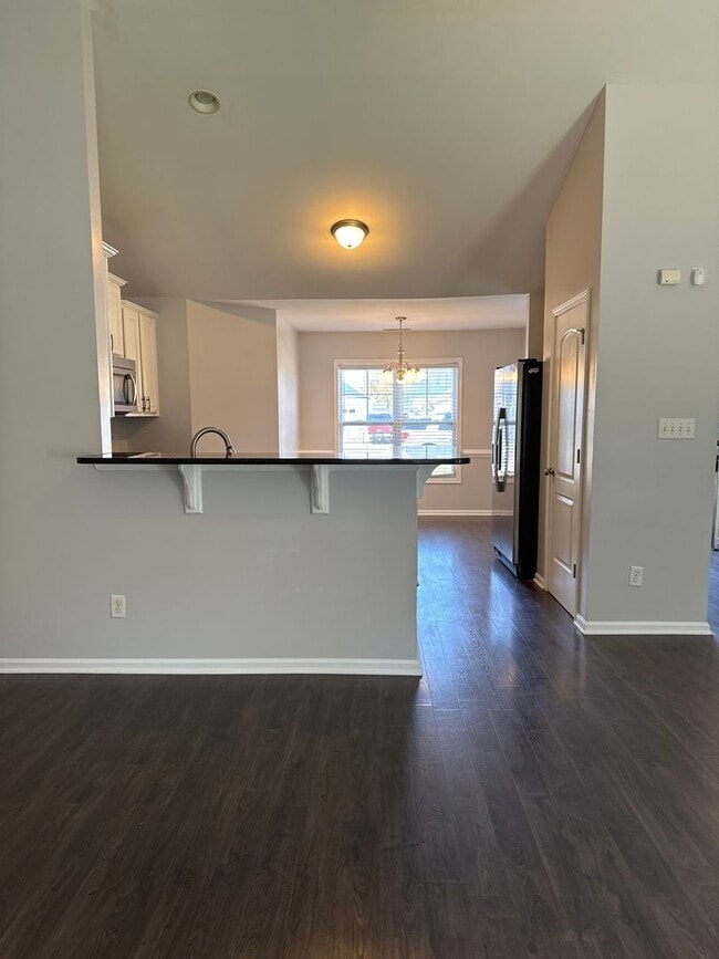 Building Photo - Something special on Sonoma!