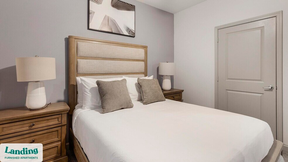 Building Photo - 2800 NE Green Oaks Blvd