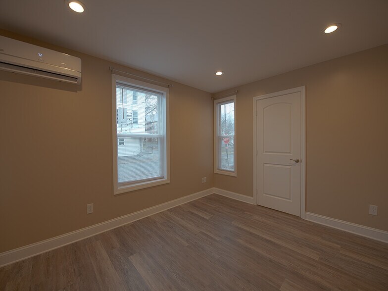 Building Photo - 43 E Bald Eagle St