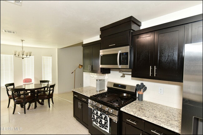 Building Photo - 644 Paseo Dulce Ave