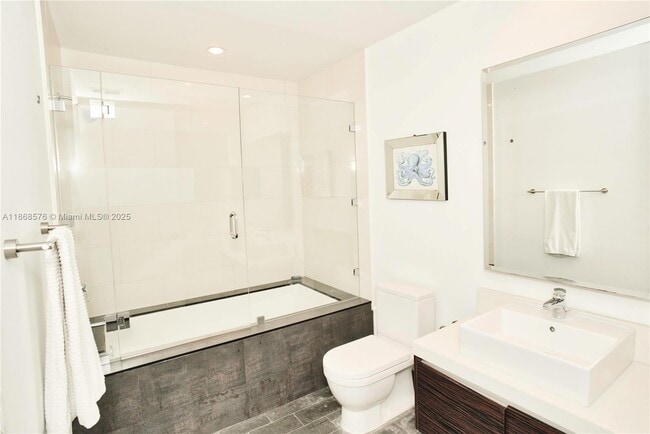 Building Photo - 1100 Biscayne Blvd