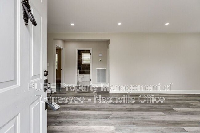 Building Photo - 254 Collier Ave
