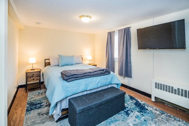 Building Photo - 81 Mountain Commons Rd