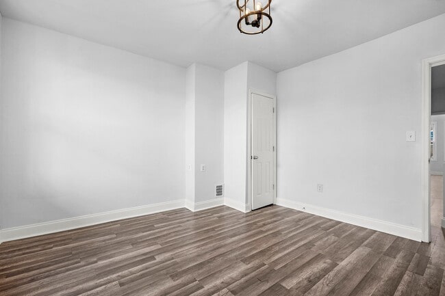Building Photo - Beautifully Renovated 3 Bedroom 2.5 Bathroom Rental with study in McElderry Park VOUCHER Holders ...
