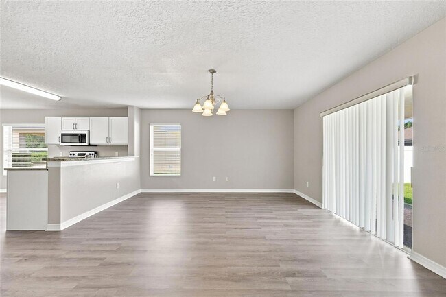 Building Photo - 516 Bella Rosa Cir