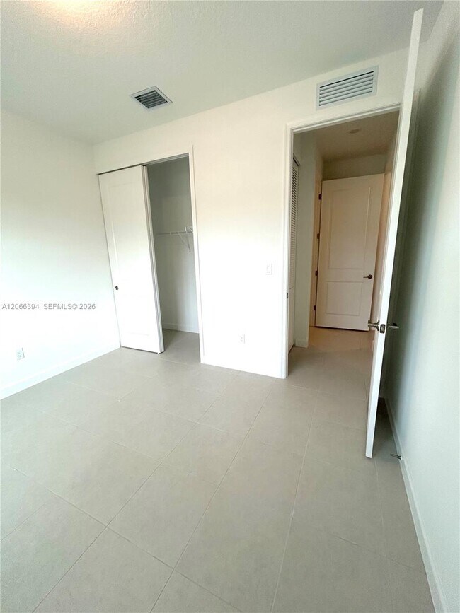 Building Photo - 6412 Seabright Ter