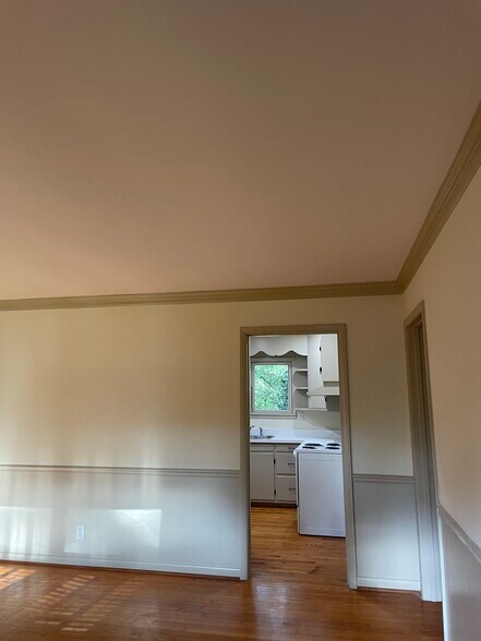 Building Photo - 208 Foxboro Ln