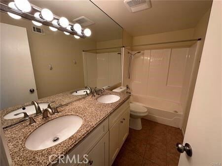 Building Photo - 1155 Currier Ave