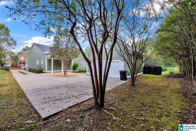 Building Photo - 6285 S Clubview Cir