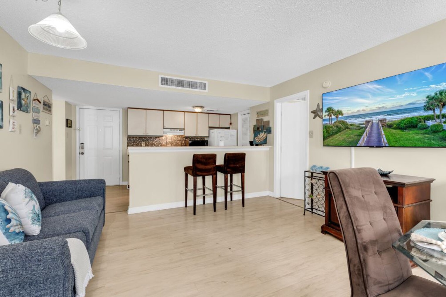 Building Photo - 983 Cayman Ct