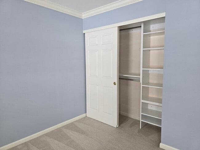 Building Photo - 1021 Whirlaway Dr