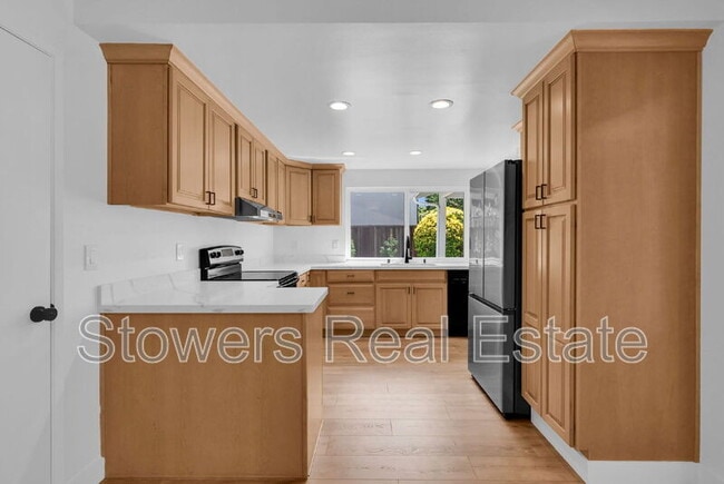 Building Photo - 216 Joaquin Dr