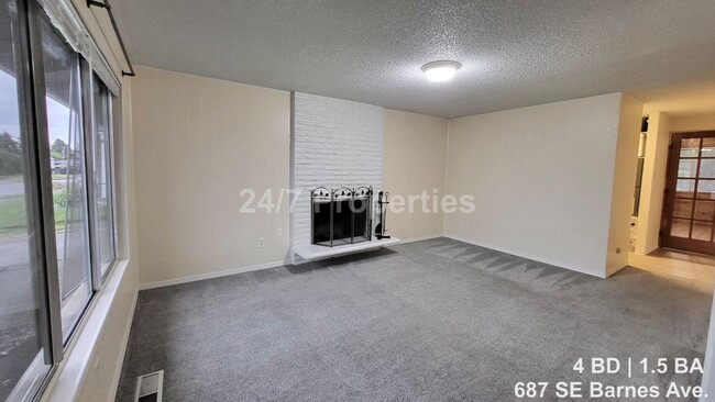 Building Photo - Comfortable 4 BD | 1.5 BA Home w/ Large Yard - Gresham