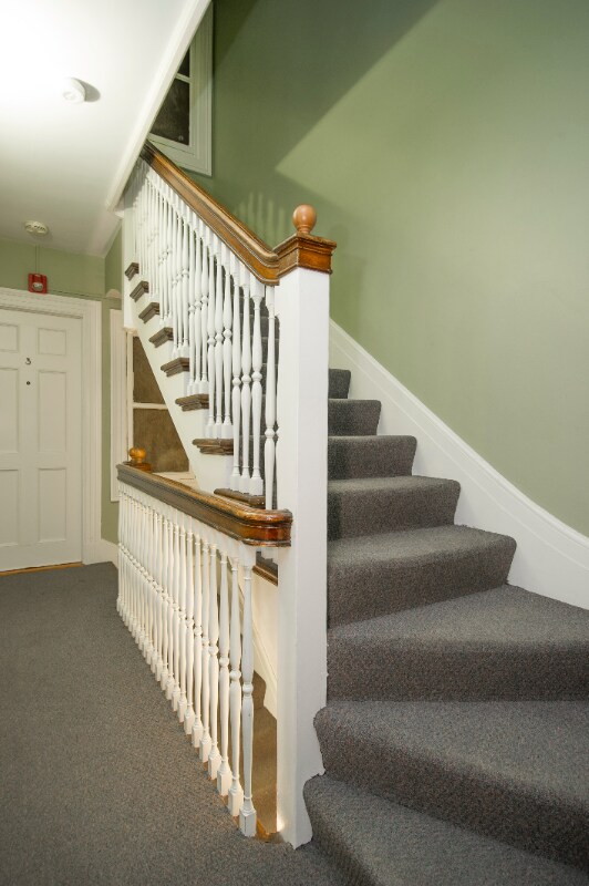 Building Photo - 16 River St