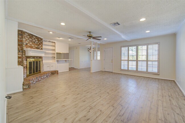 Building Photo - 5810 Boyce Springs Dr