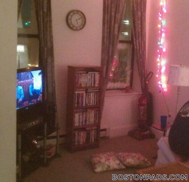 Building Photo - 774 Columbus Ave