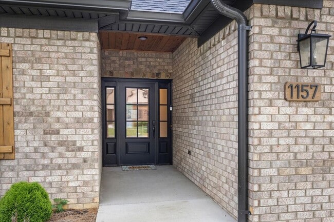 Building Photo - Beautiful Home for Rent in Chestnut Cove