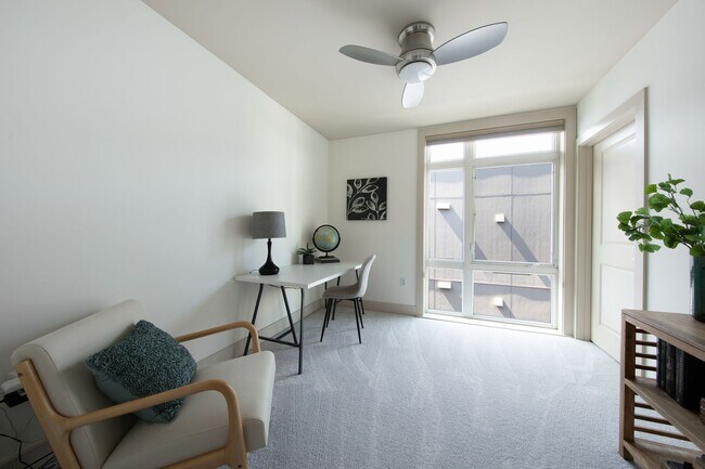 Building Photo - Matae Condominiums - Lower Queen Anne/Bell...