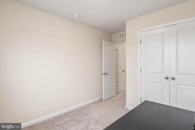 Building Photo - 38414 Yawl Ct