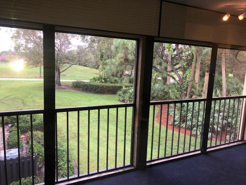 Gorgeous private view from screened patio - 3930 SW Greenwood Way