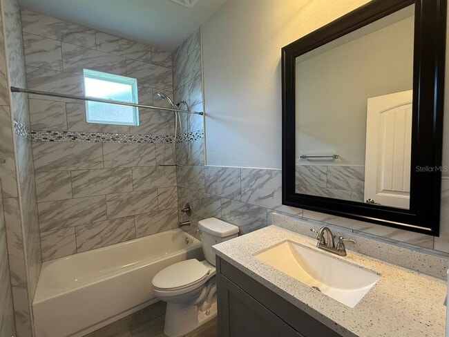 Building Photo - 214 Coral Reef Ct N