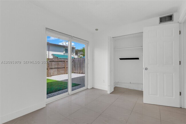 Building Photo - 11333 SW 69th Ln