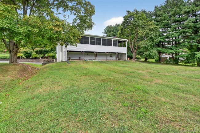 Building Photo - 8 Perkinsville Rd