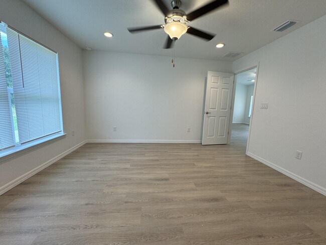 Building Photo - 24 Malauka Loop Pl