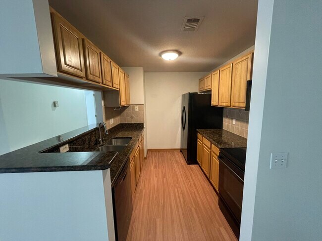 Building Photo - 404 Marigold Cir