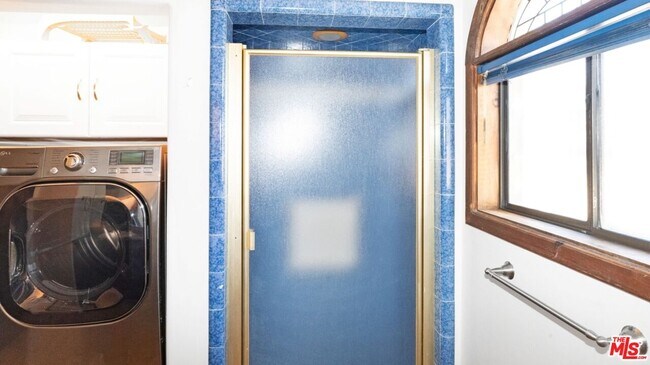 Building Photo - 12841 Landale St