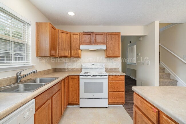 Building Photo - 16849 Greenlawn Hills Ct