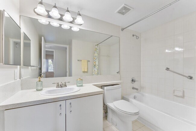 Building Photo - 3641 SW Coquina Cove Way