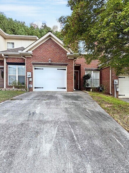 Primary Photo - 5808 Colony Ln