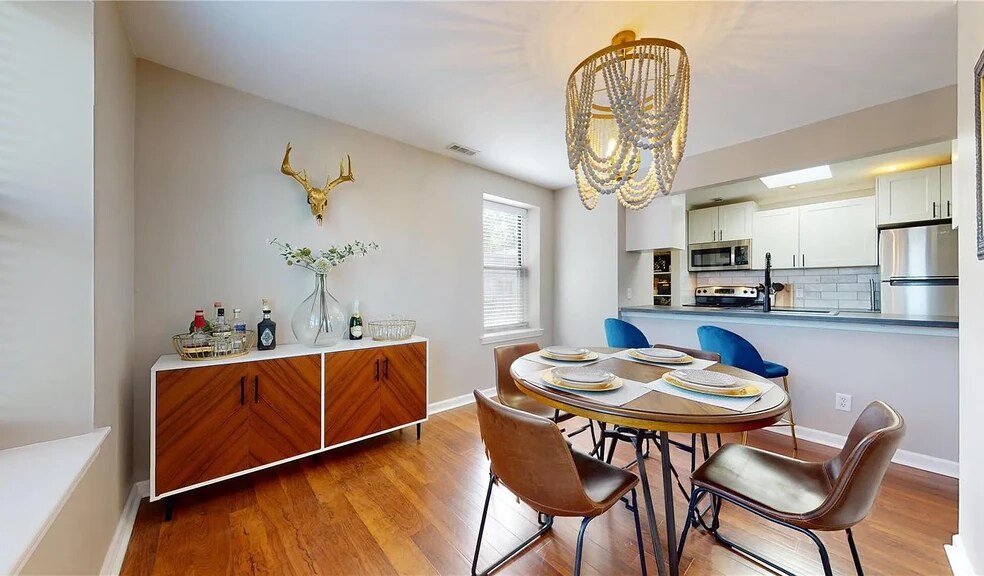 Building Photo - 2310 Rutger St