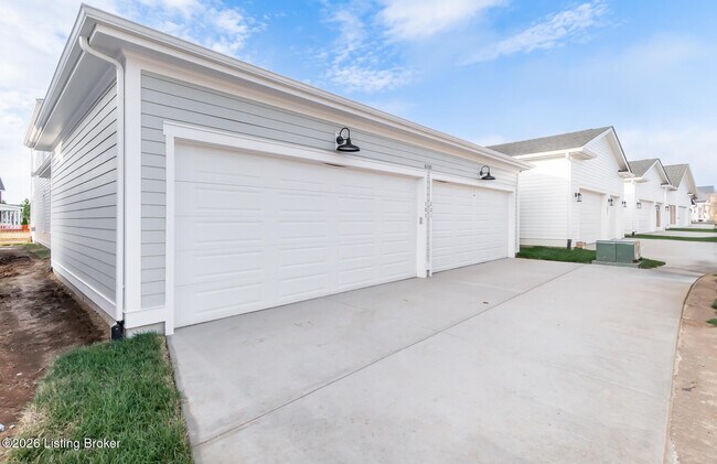 Building Photo - 6100 Passionflower Dr