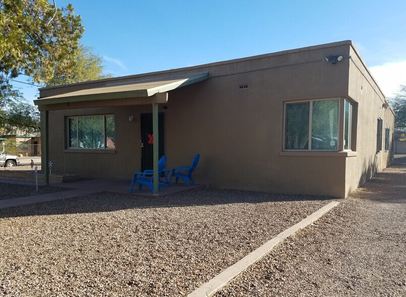 Primary Photo - 1048 E Edison St