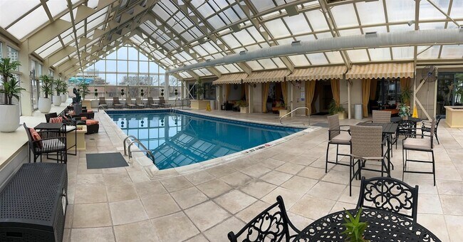 Building Photo - 526 Pacific Ave