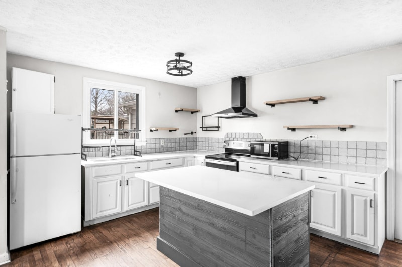 Building Photo - 5023 Packard Dr