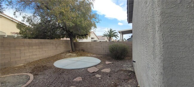 Building Photo - 8240 Aurora Peak Ave