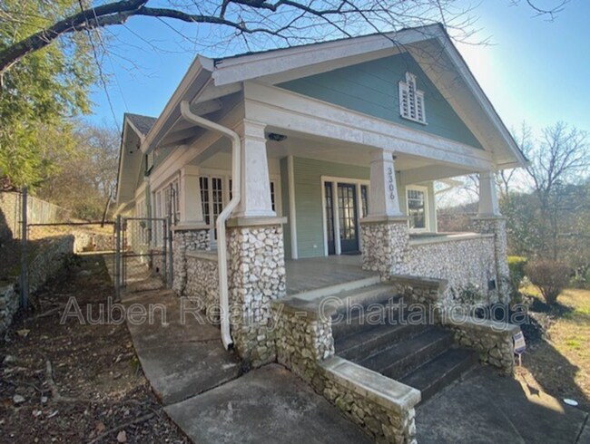 Building Photo - 3306 Montview Dr