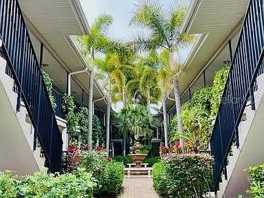 Building Photo - 212 S Church Ave