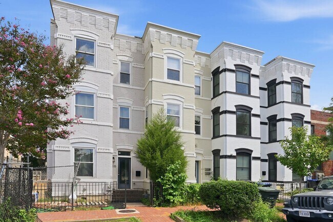 Building Photo - 1513 4th St NW