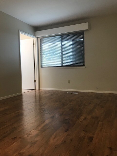 Building Photo - Great Two Bedroom, Two Bathroom home, Senior Living at Hacienda Carmel