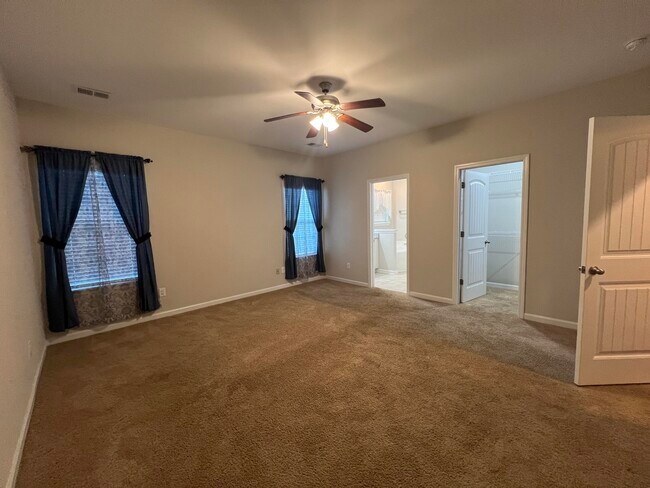 Building Photo - 3177 Mayflower Ln