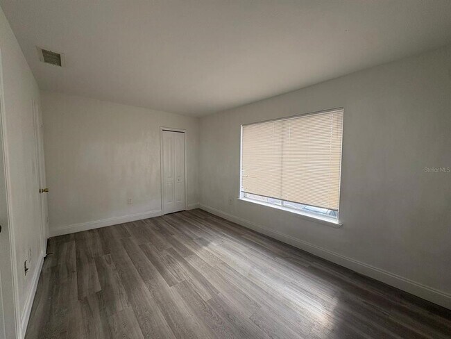 Building Photo - 4033 Henley Rd