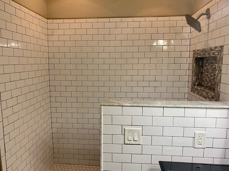 Master Shower - 5455 Chemin de Vie