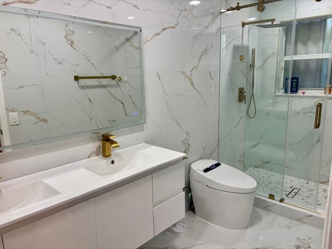 Building Photo - 5207 Eagle Cay Pl