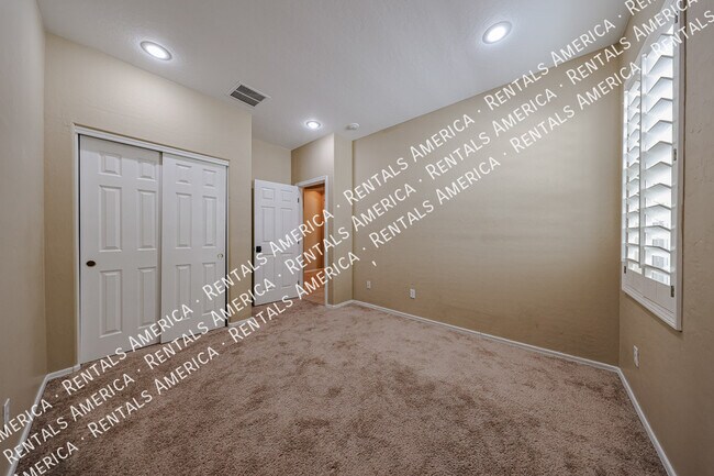 Building Photo - 14977 W Charter Oak Rd