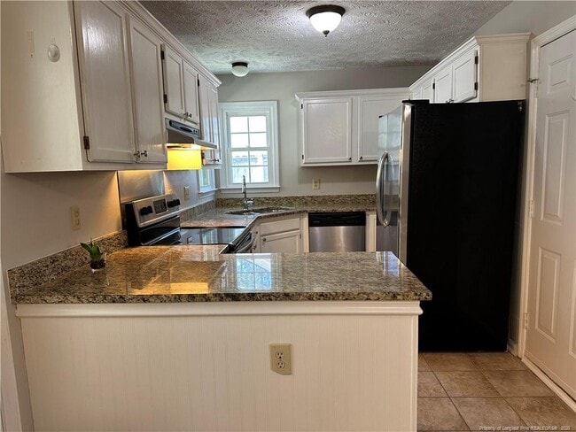 Building Photo - 6413 Brookshire St