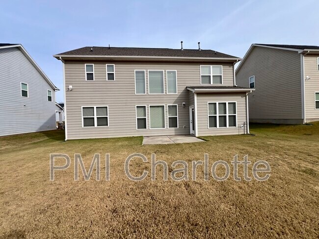 Building Photo - 1135 Overlake Dr